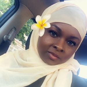 Meet your Posher, Makeila